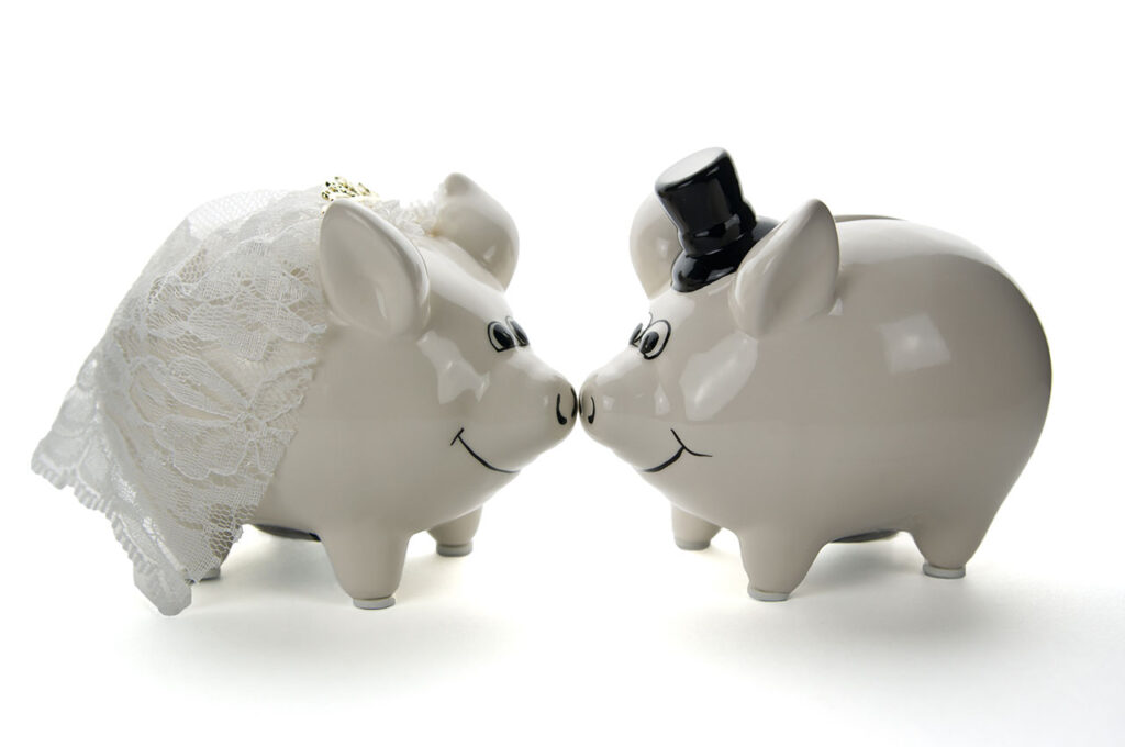 How to Save Money During Wedding Season
